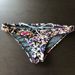 Women’s Jolyn Bikini Bottom Size Small